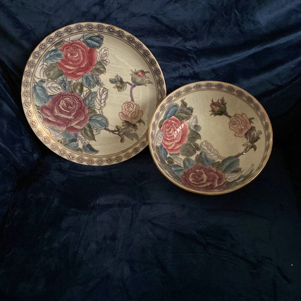 Plate and bowl for decorating